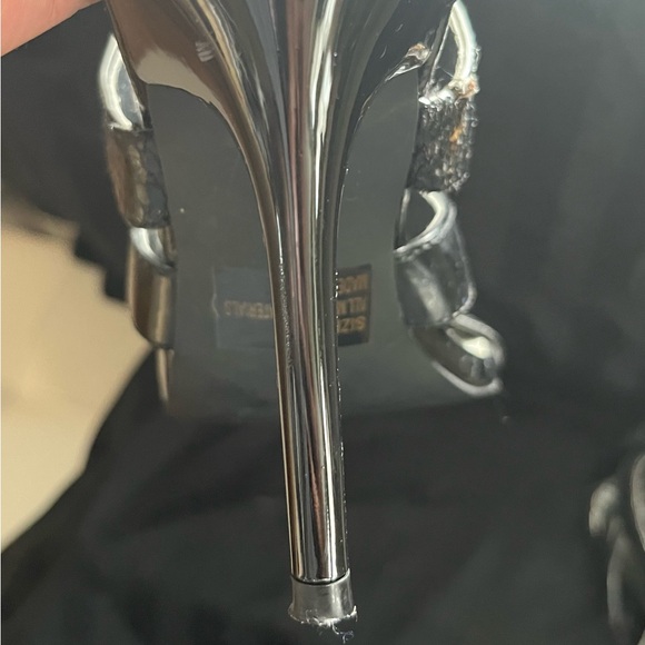 Qupid strappy black heel size 6.5 US. - Picture 4 of 7